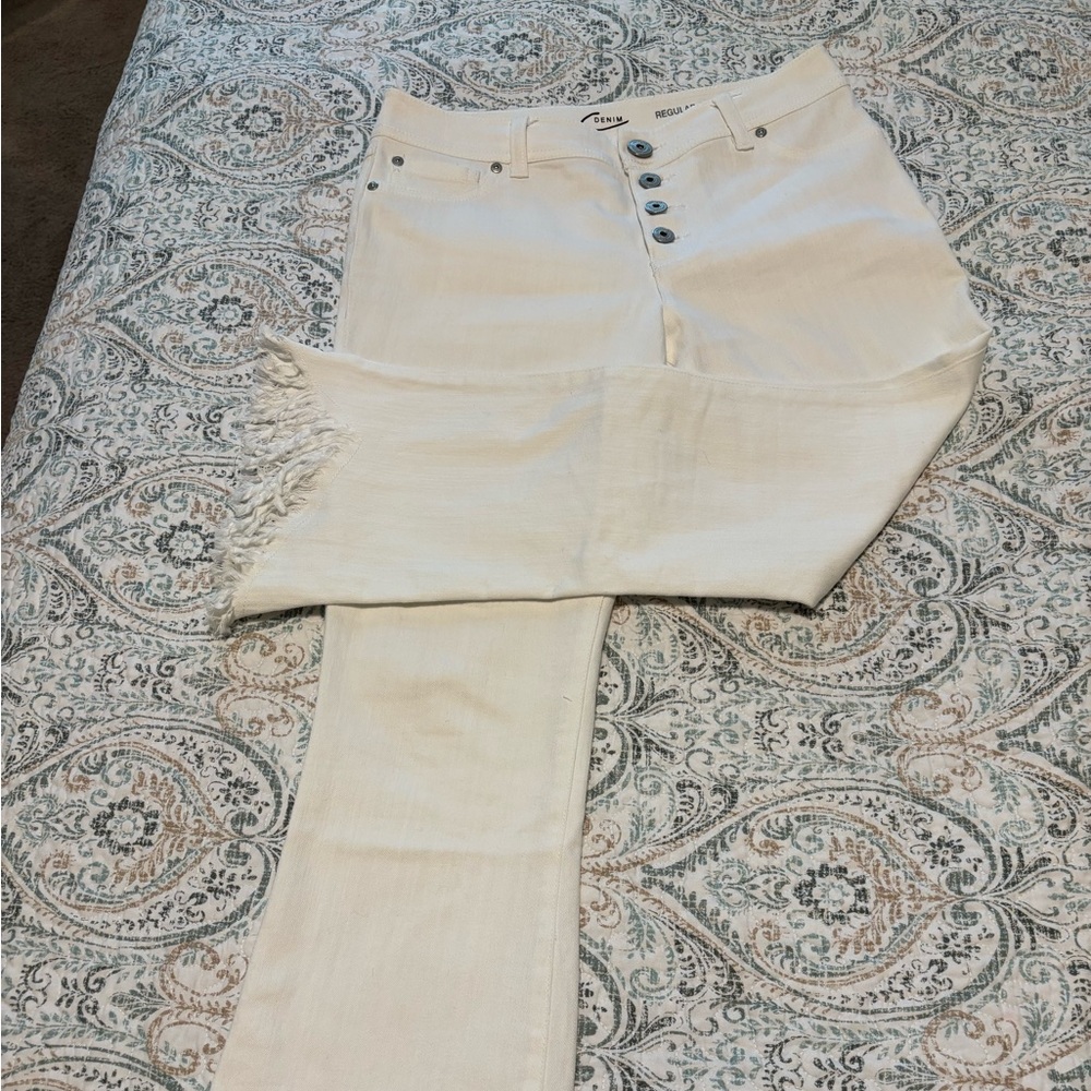 INC International Concepts white jean with frayed bottoms - button fly - size 0